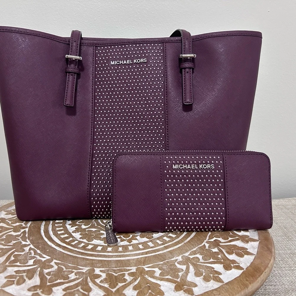 Michael Kors Tote & Wallet - Picture 4 of 8